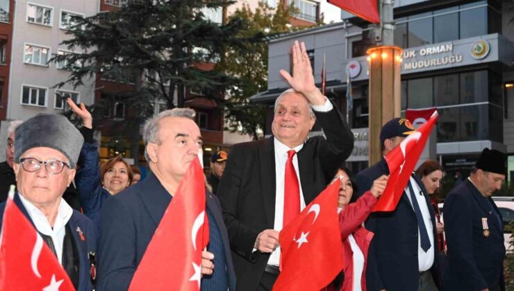 Bozüyük’te “Cumhuriyet Yürüyüşü” yapıldı