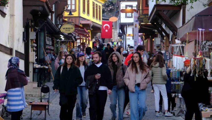 Yerli turistler Odunpazarı’nda yoğunluk oluşturdu