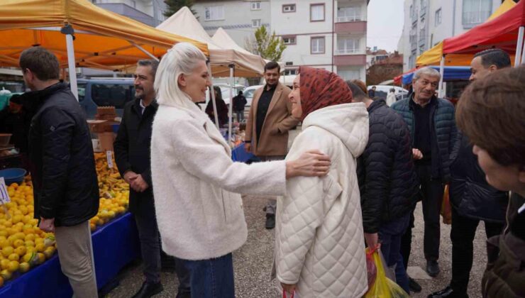 Başkan Subaşı’ya pazarda yoğun ilgi