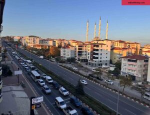 Bilecik araç trafiğinden yaşanmaz bir şehir haline geldi