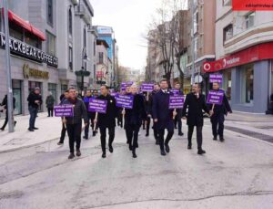 Bilecikli erkekler ‘Kadına Karşı Şiddete Hayır’ demek için yürüdü