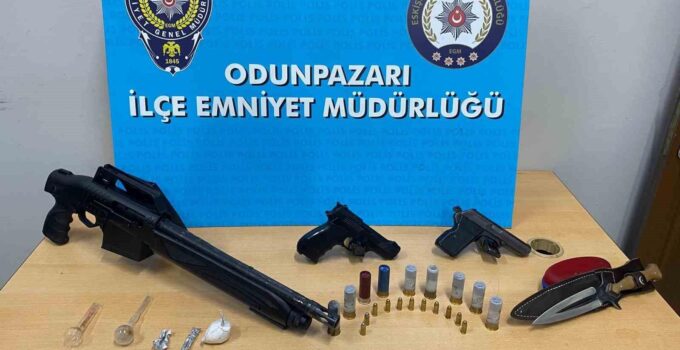 Denetim yapan polislere uzun namlulu tüfekle karşılık veren şahsın da aralarında  bulunduğu 7 şüpheli yakalandı