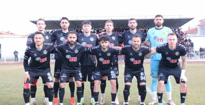 Eskişehirspor, Akşehir deplasmanında liderliği kaptırdı