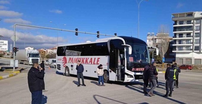 Otobüsün çarptığı yaya 5 günlük yaşam mücadelesini kaybetti.